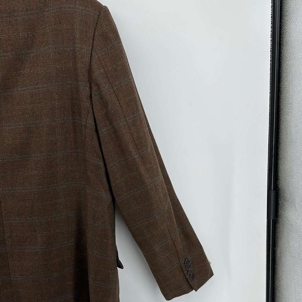 Corneliani Brown Sport Coat with Notched Lapel and Structured Shoulders Size 48L - Picture 11 of 15
